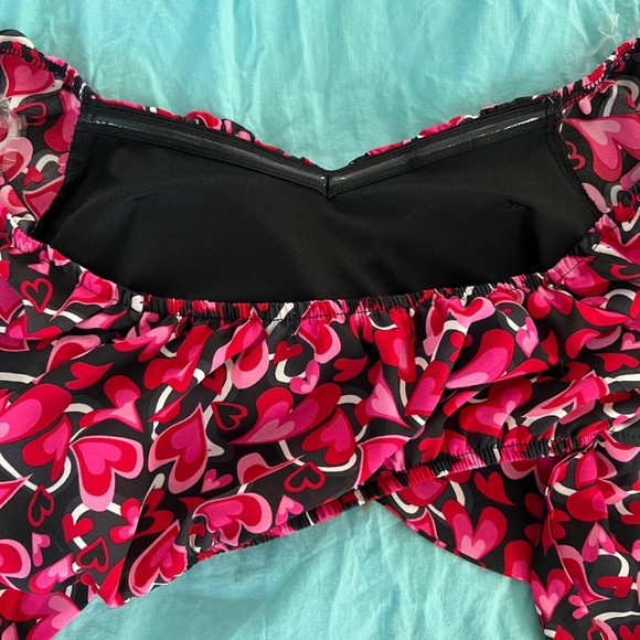 Madden NYC: LS Ruched Top w/ Tie Back - Picture 9 of 11